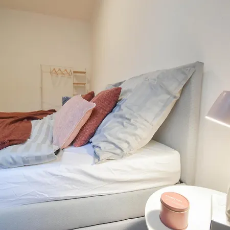 Se 2 Loznicemi Apartment *