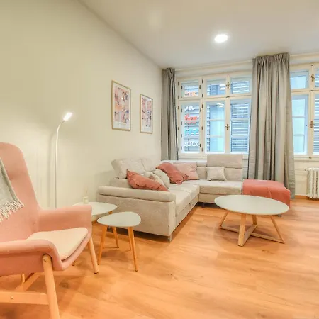 Se 2 Loznicemi Apartment *